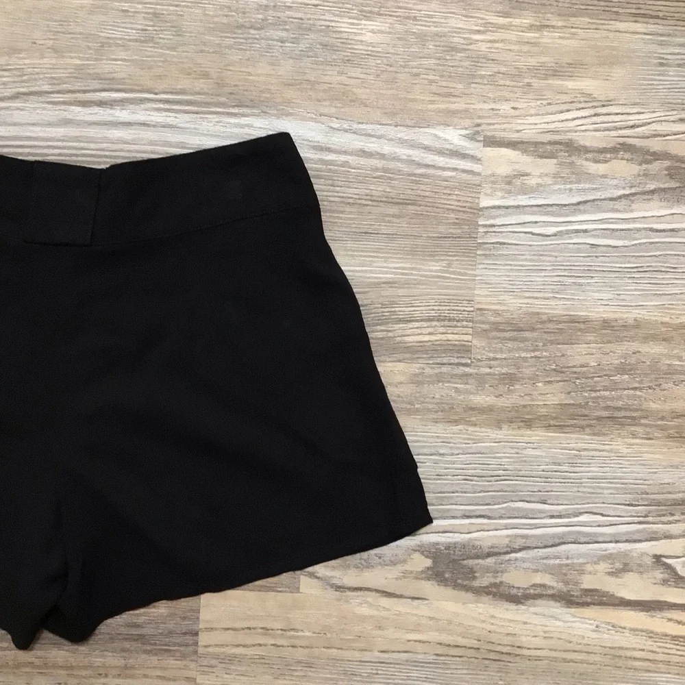 A. Byer Black Side Zip High Rise Pleated Dress Shorts 9